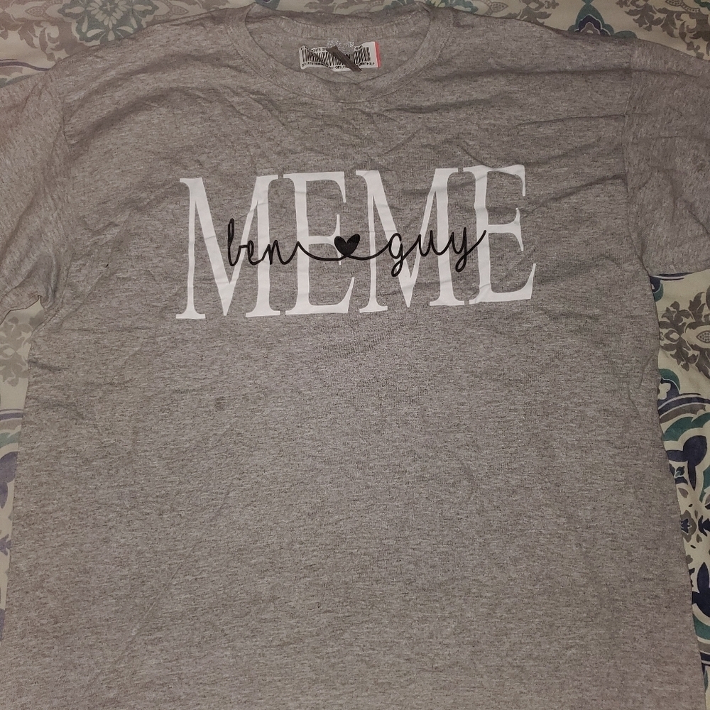 BRAND NEW love graphic tshirt